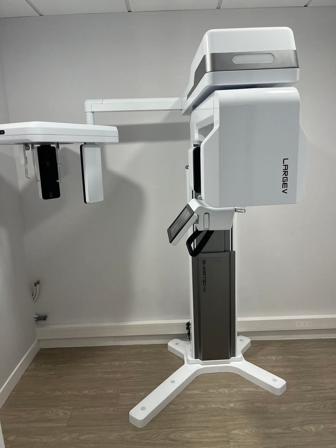 دستگاه CBCT مدل Smart 3DX برند largev