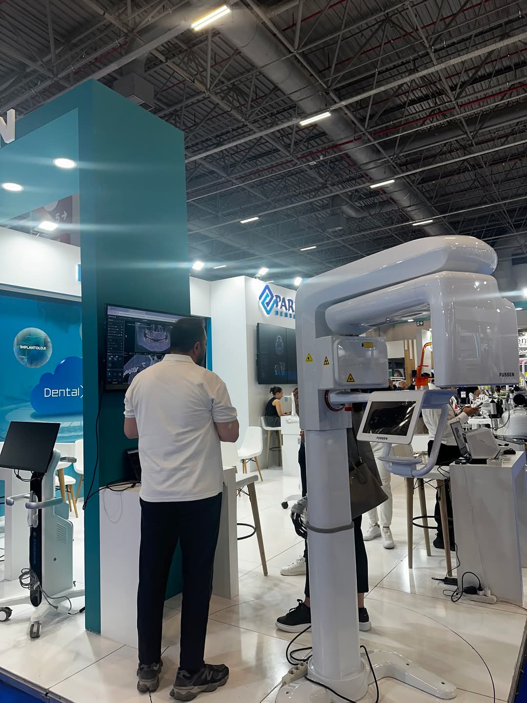 دستگاه CBCT مدل Smart 3DX برند largev